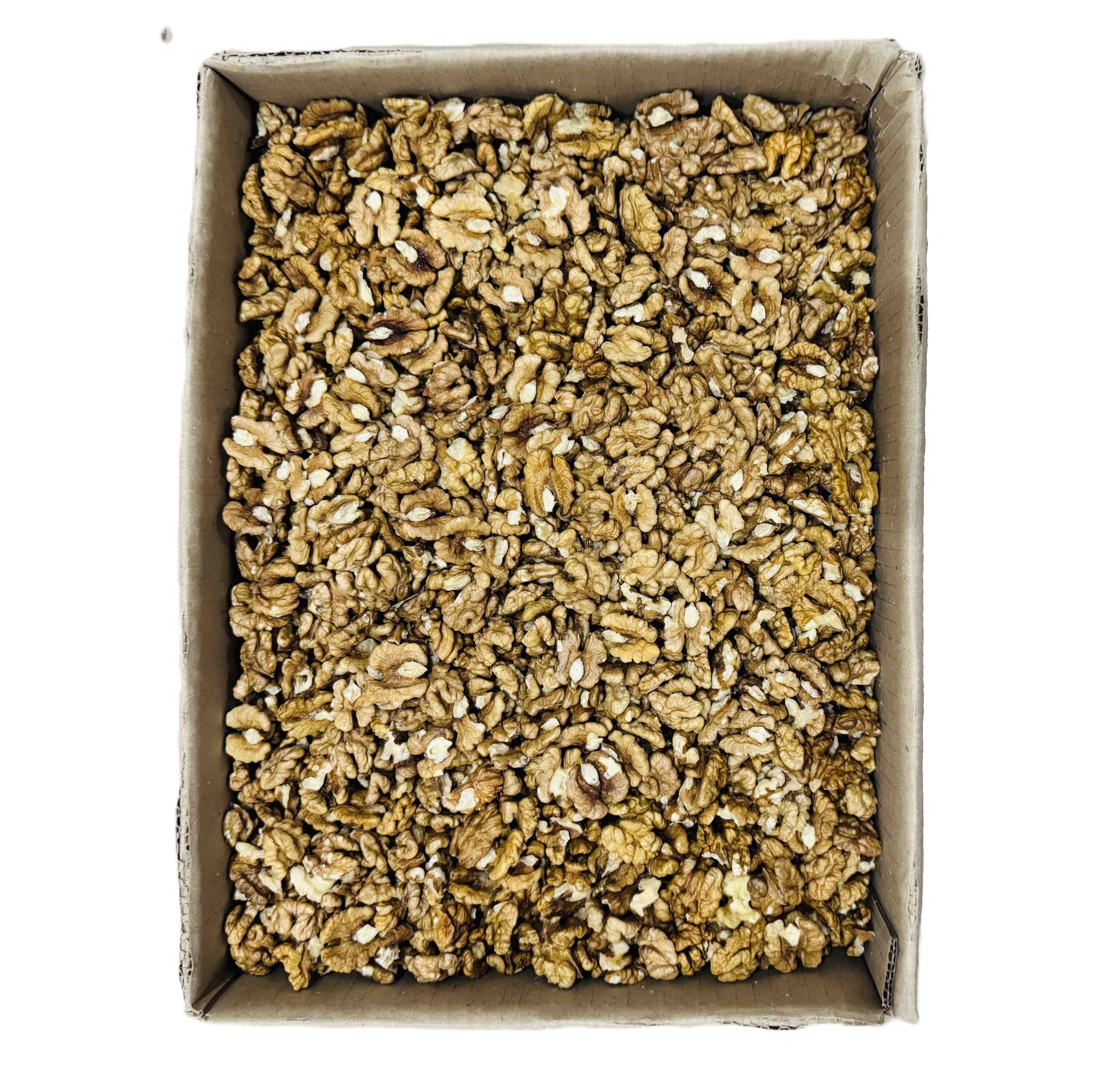 Горіхи Волоські метелики